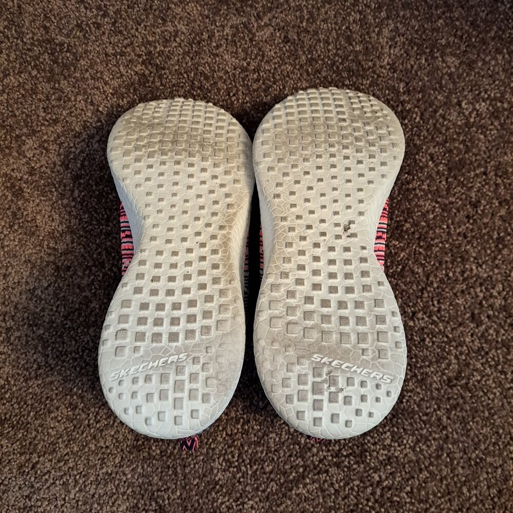 Skechers Lite-weight Air Cooled Memory Foam Shoes - Picture 5 of 11